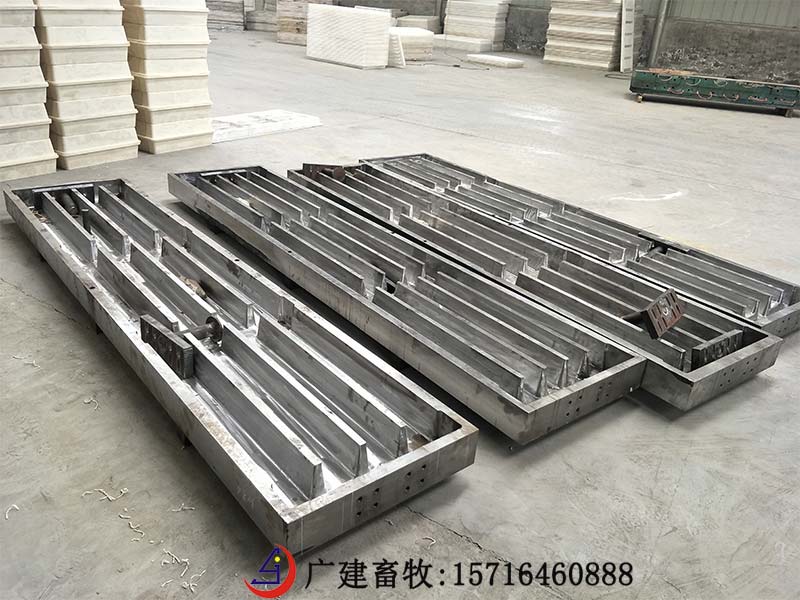 Steel formwork for fecal leakage plate