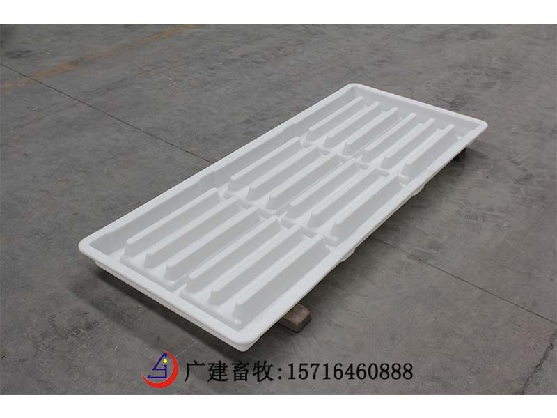 Mold for fecal leakage plate